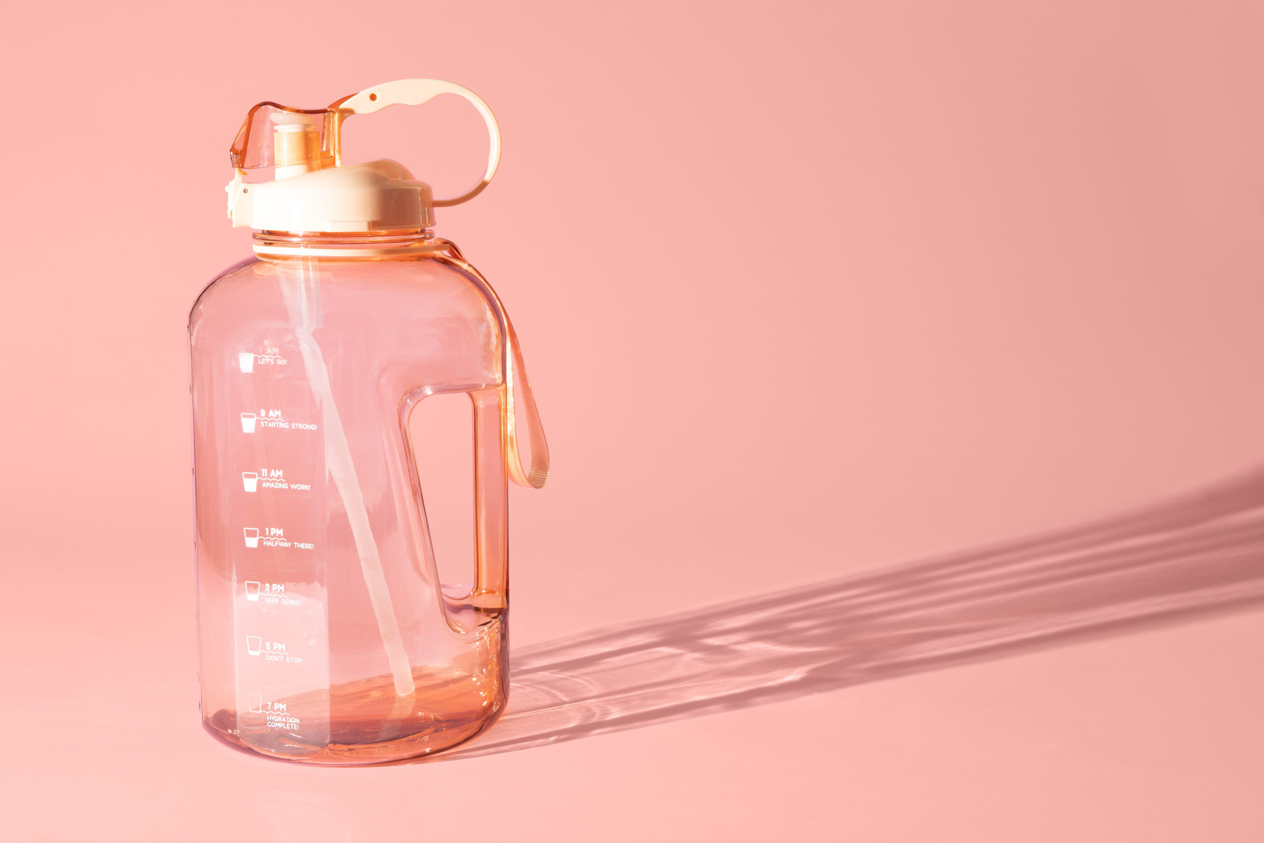 Blogilates Water Bottle Sling - Peach